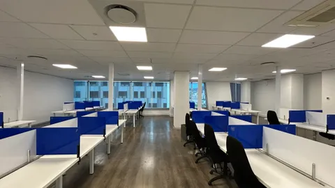 the halyard, floor 15 (13).